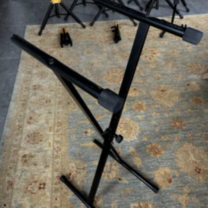 Dixon Keyboard Stand