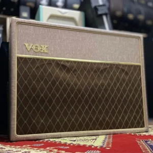 Handwired VOX AC-30 amplifier