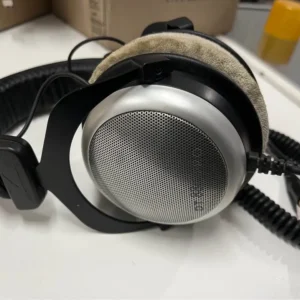 Beyerdynamic DT 880 Pro 250 ohm Semi-open Reference Studio Headphones