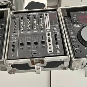 Pioneer CDJ900 Pair with DJM750 DJ Mixer in cases