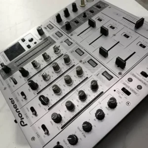 Pioneer DJM700 DJ Mixer