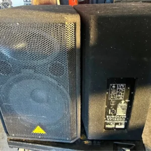 Behringer VP1520D Powered 15” Speaker Pair