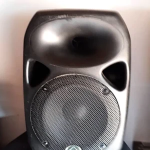 Warfdale 8″ Powered speaker