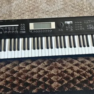 Korg TR-61 – 61-Key Workstation/Keyboard