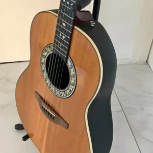 American Ovation 1112 in mint condition