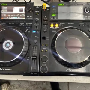 Pioneer DJ CD2000 pair, 1 unit has a faulty display