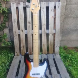 Sunburst 4 string Jazz Bass Guitar